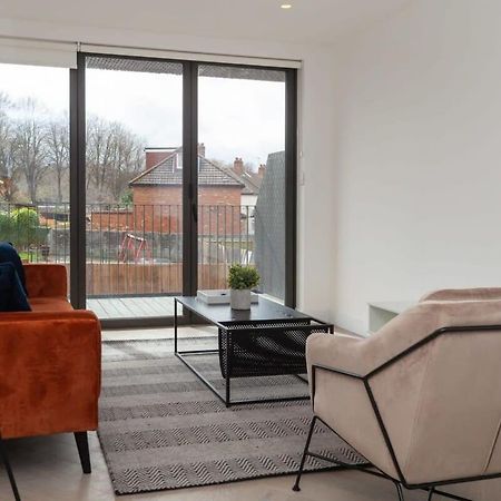 Modern 2 Bedroom Apartment In Wimbledon London Exterior foto