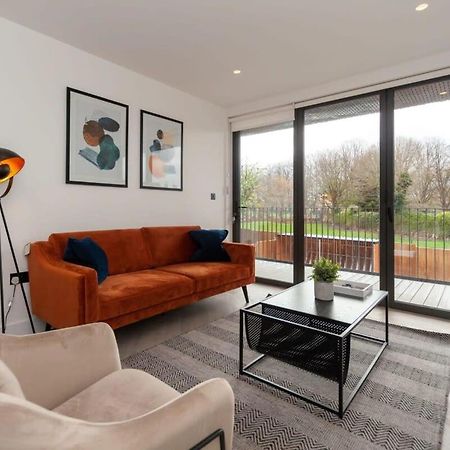 Modern 2 Bedroom Apartment In Wimbledon London Exterior foto