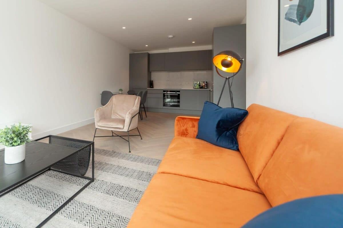Modern 2 Bedroom Apartment In Wimbledon London Exterior foto