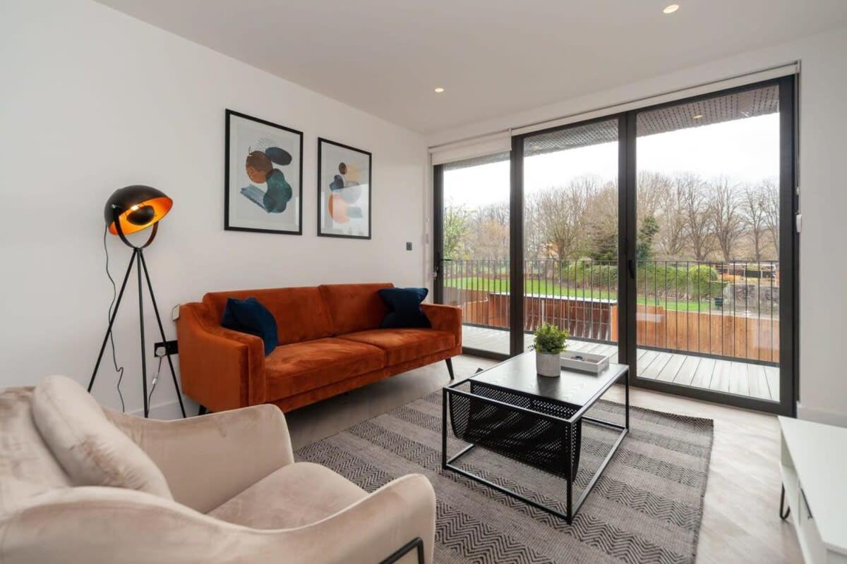 Modern 2 Bedroom Apartment In Wimbledon London Exterior foto