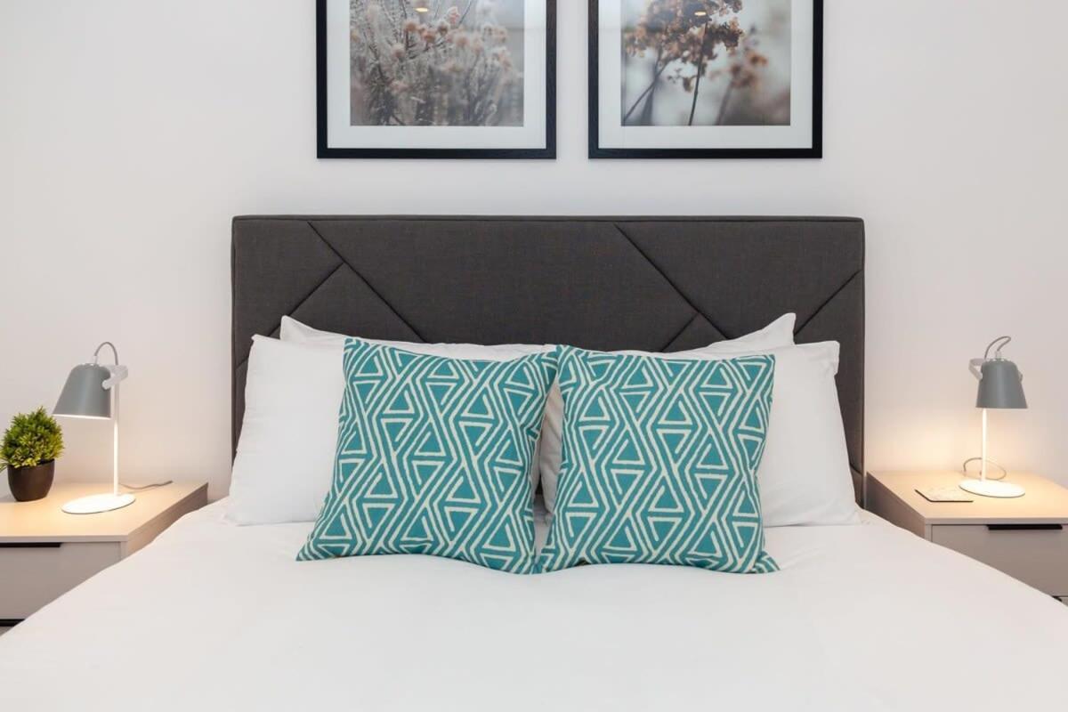 Modern 2 Bedroom Apartment In Wimbledon London Exterior foto